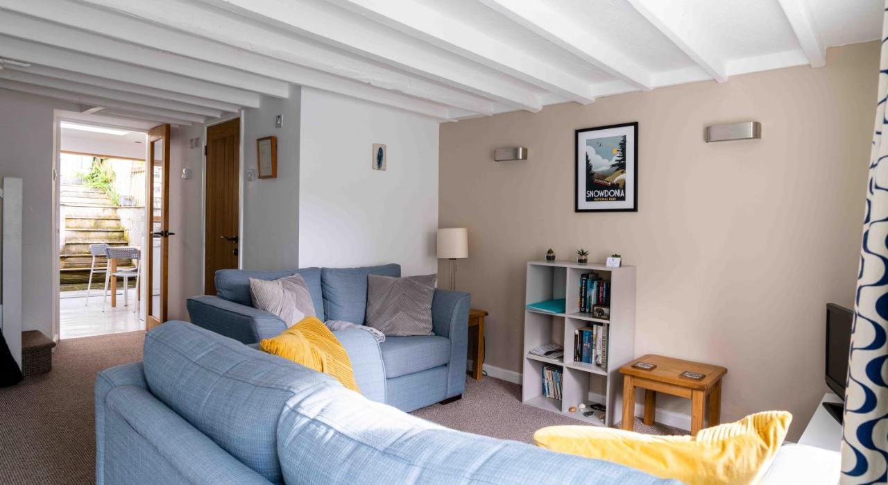 Holiday home Bwthyn Gweilch